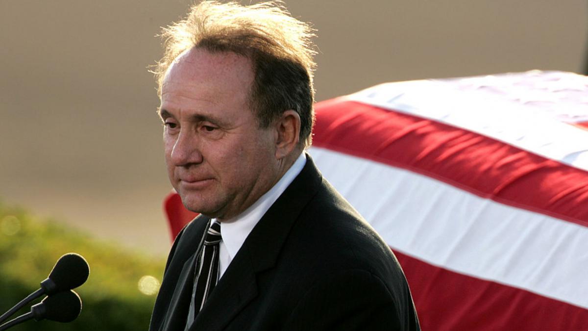 a murit fiul fostului presedinte american ronald reagan michael a fost adoptat chiar dupa nastere anuntul facut de familie