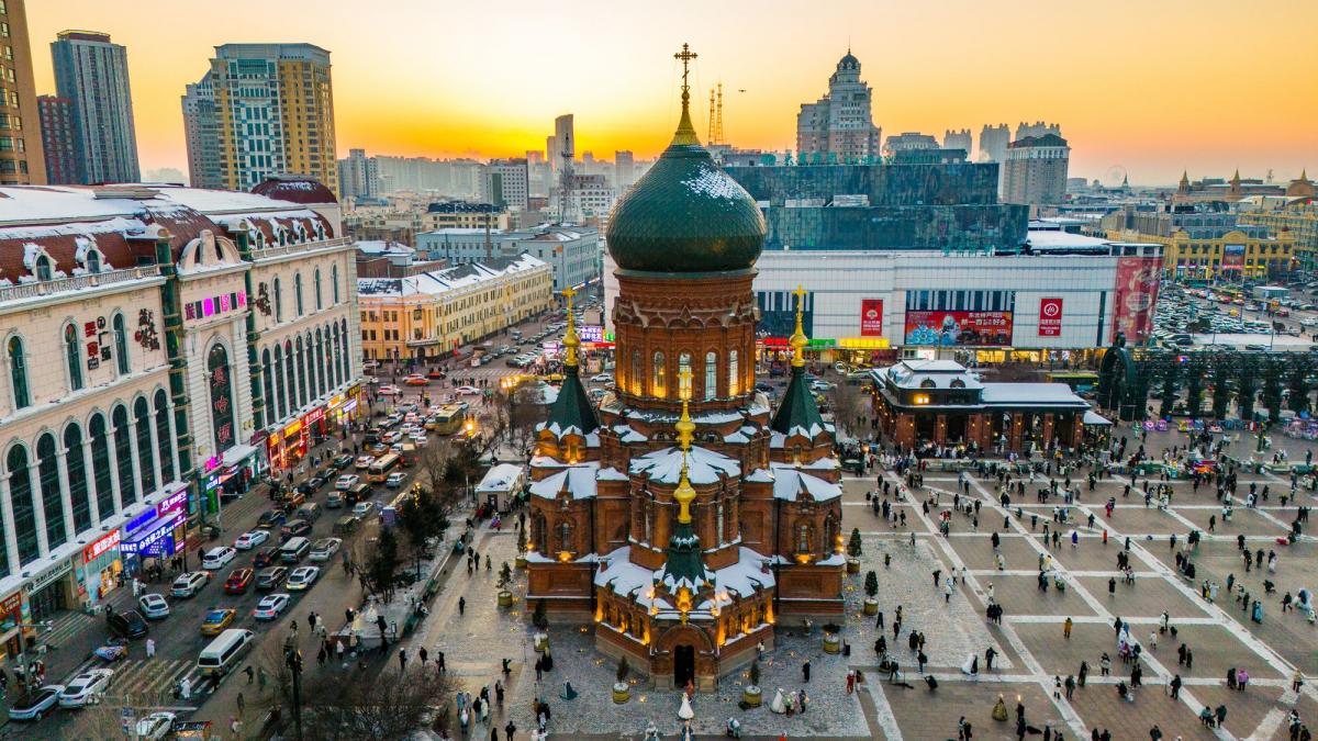 Cum se încălzesc oamenii la minus 30 de grade Celsius, în orașul fără încălzire centralizată și cu 6 milioane de locuitori