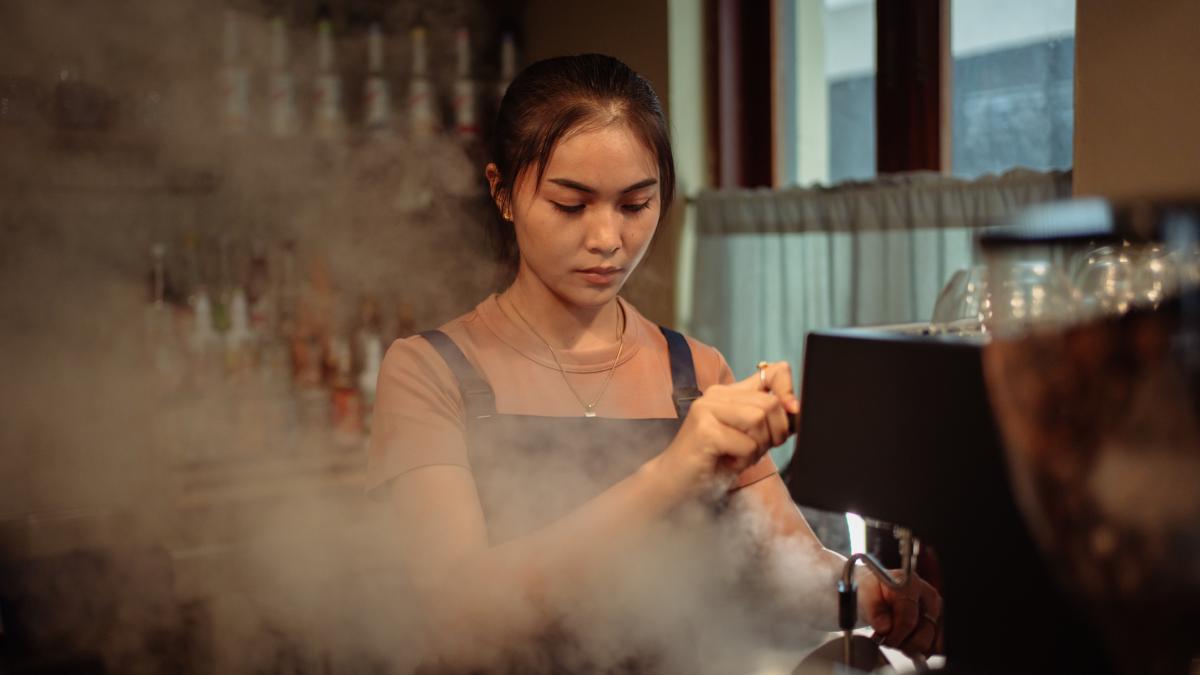 drumul de la facultate la birou a murit ceo din recrutare gen z ar trebui sa ia in calcul meserii fara diploma in ospitalitate