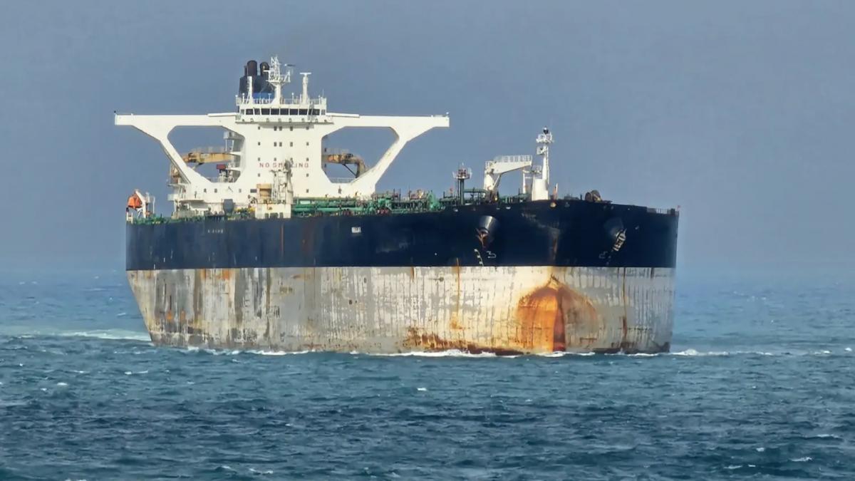 Rusia trimite submarine în Atlantic pentru a escorta un petrolier din Venezuela urmărit de forțele americane