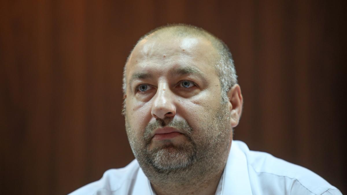 taxe afisate gresit la sectorul 2 reactia halucinanta a sefului de la impozite locale cristian dutu inchide telefonul in direct