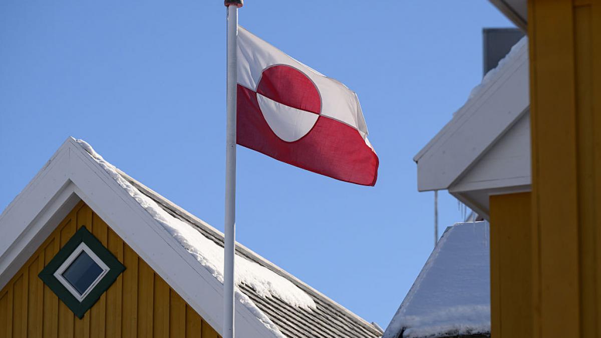 administratia trump ia in calcul sa plateasca fiecarui locuitor din groenlanda intre 10 000 si 100 000 de dolari pentru a vinde insula