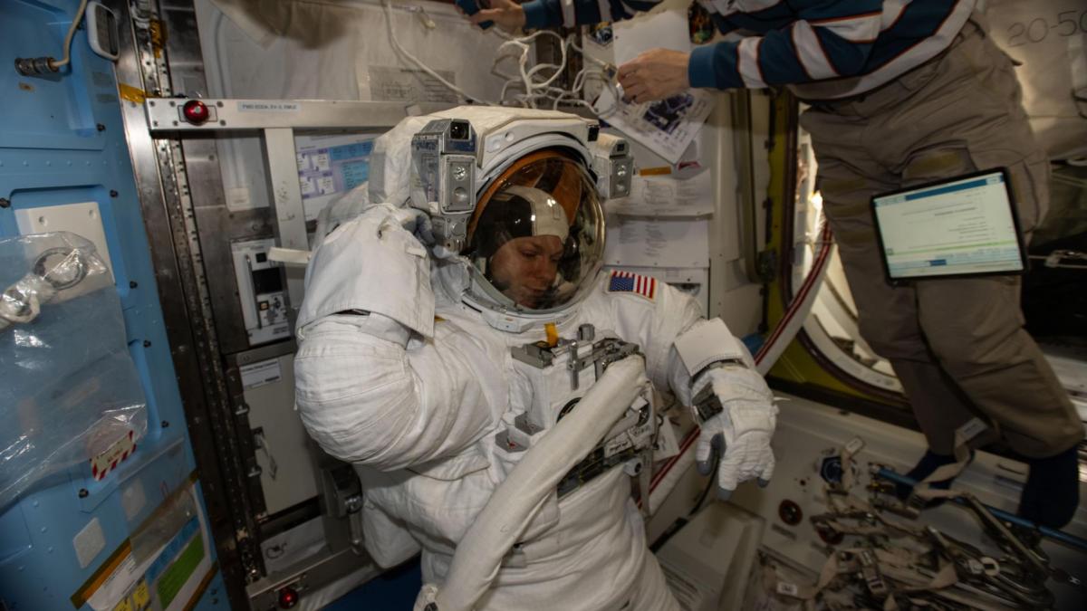 astronaut spatiu monitorizare medicala