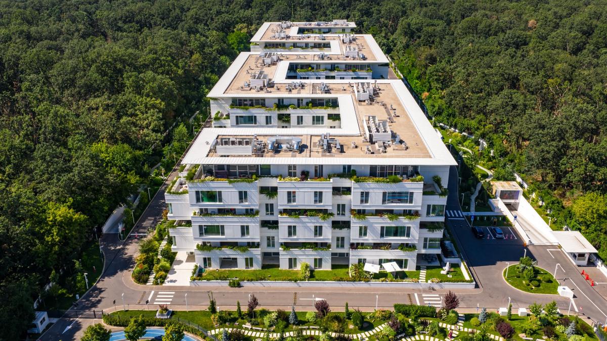 stejarii universe siguranta si echilibru al vietii private intr un cadru natural exclusivist