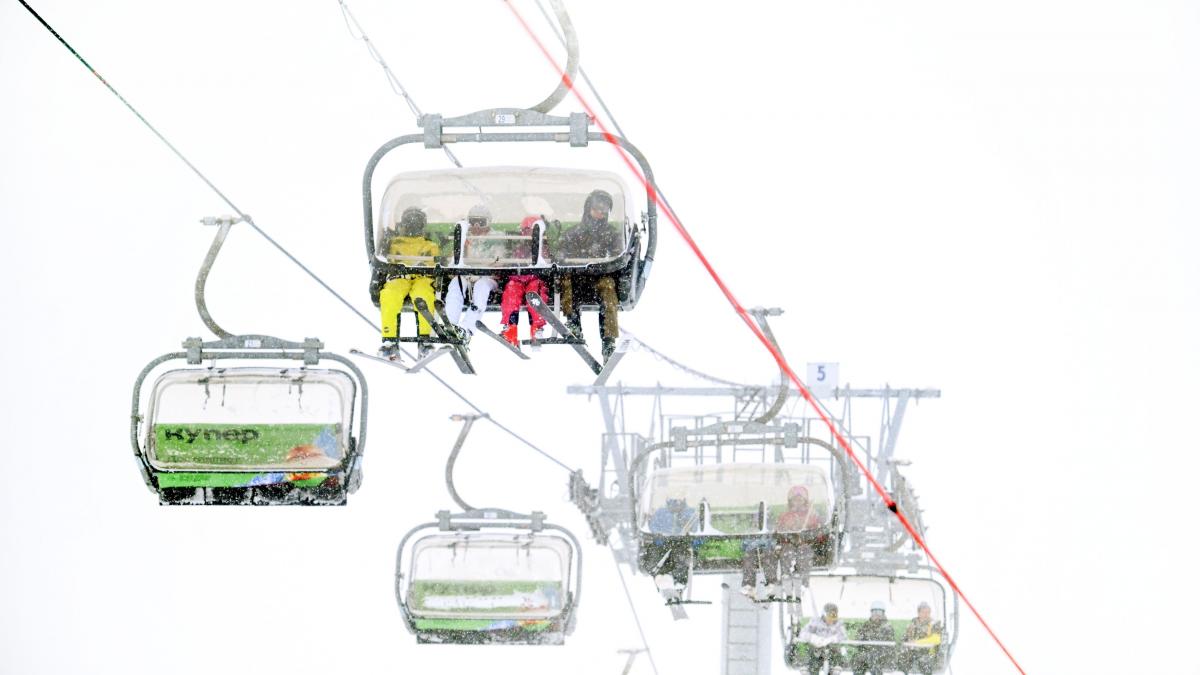 partiile din sinaia raman inchise sambata anuntul administratorilor nu se vand schi pass uri