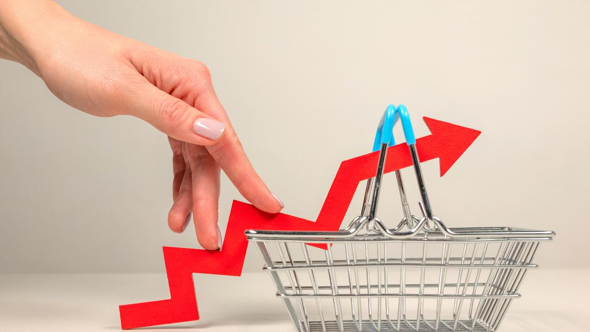 romanii strang cureaua serios datele ins arata cat de tare a lovit inflatia