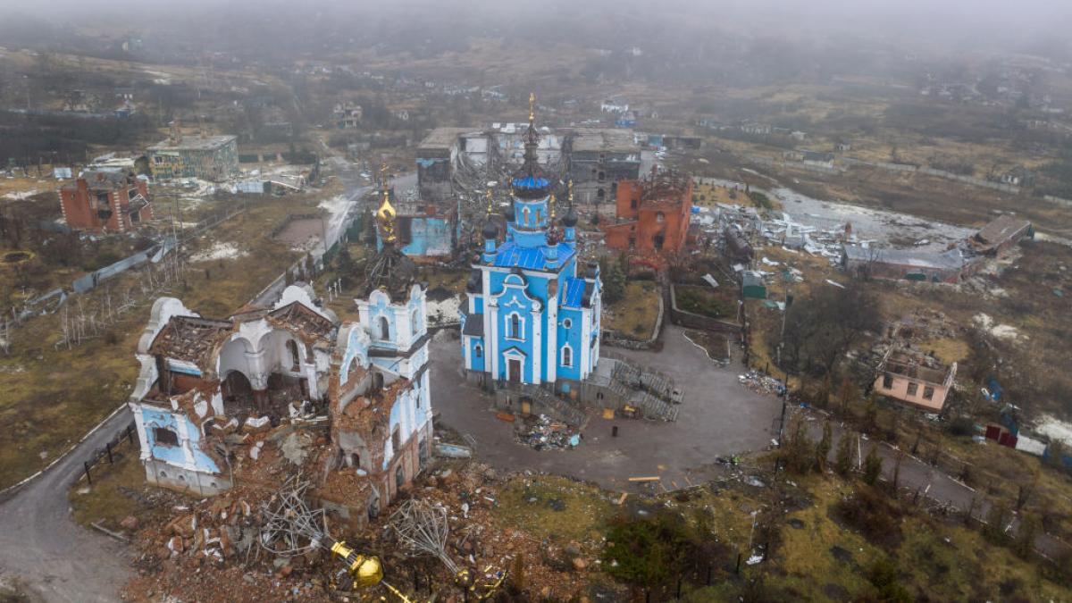 „Trupele ruse vor intra cu uşurinţă acolo”. De ce privește Kievul cu scepticism ideea unei zone economice în Donbas