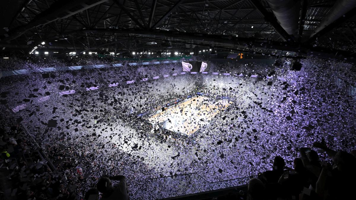 manelele vor fi interzise la sala polivalenta din cluj napoca vrem un plus imaginii orasului