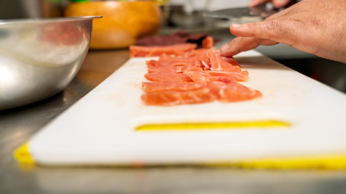 Are două stele Michelin și o stea la igienă. Bucătarul restaurantului renumit: „Nu mi-e rușine”