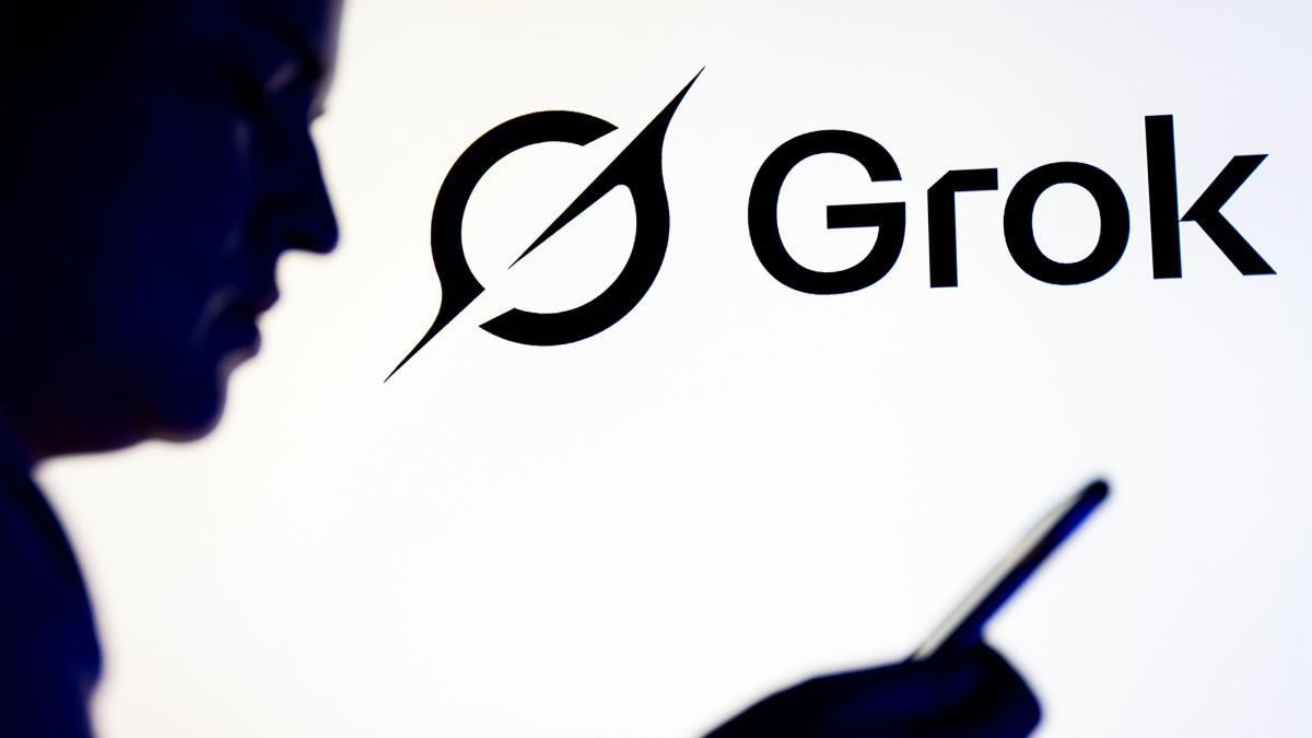 Chatbot-ul lui Elon Musk, Grok, nu va mai putea genera „imagini cu persoane reale în bikini sau lenjerie intimă”