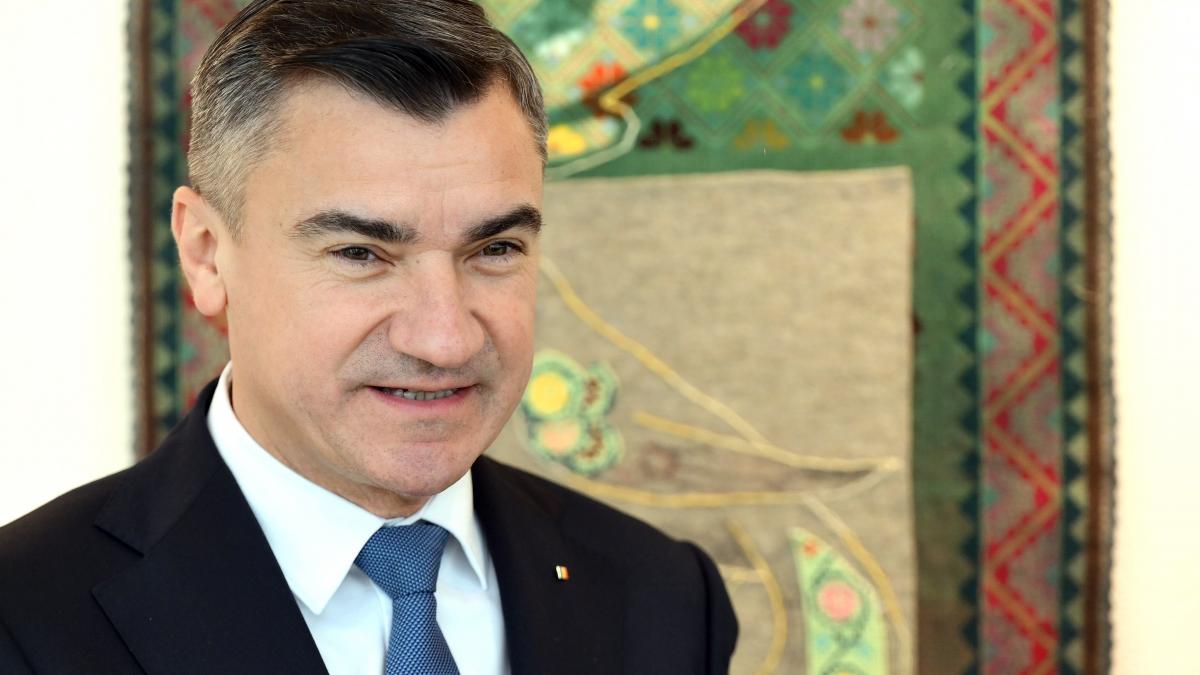 cum vrea primarul din iasi sa faca concedieri incepe cu angajatii care au venit beti la serviciu au fost doua sau trei cazuri