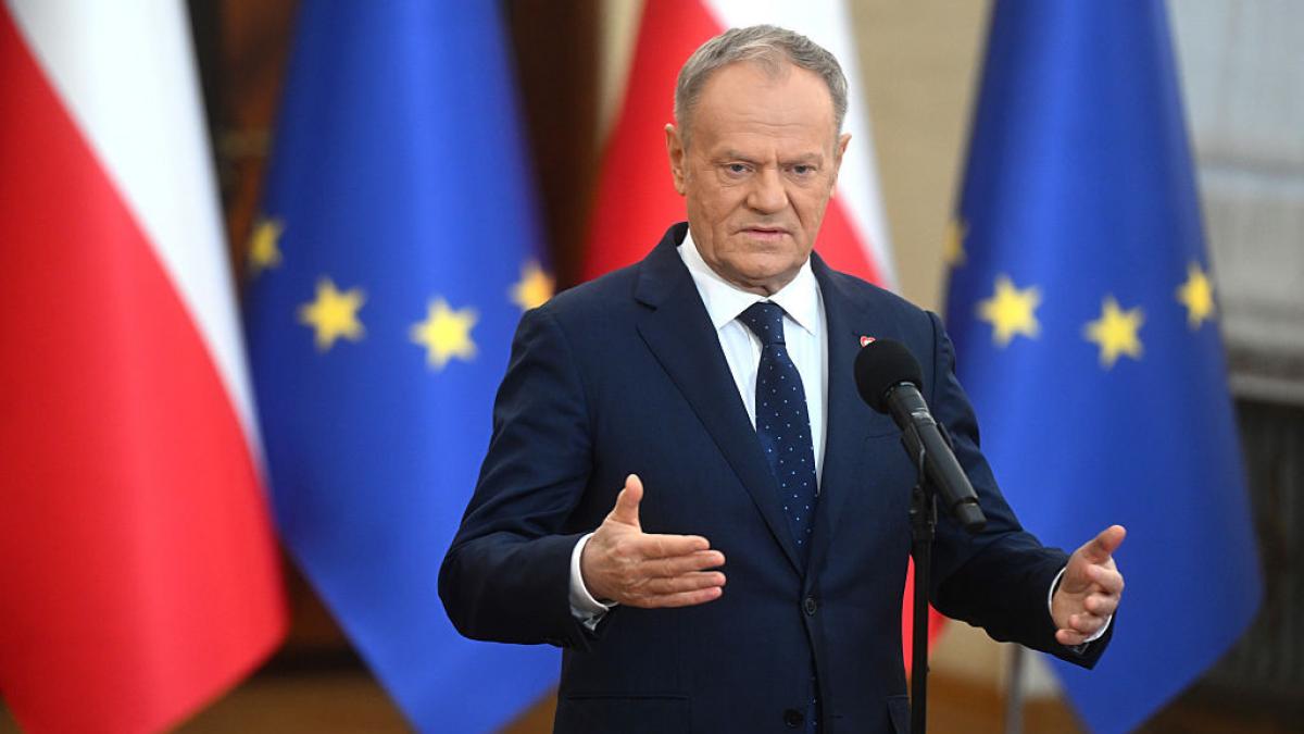 donald tusk critica acuzatiile lui trump la adresa lui zelenski singurul raspuns al rusiei a fost acela de a lansa noi atacuri