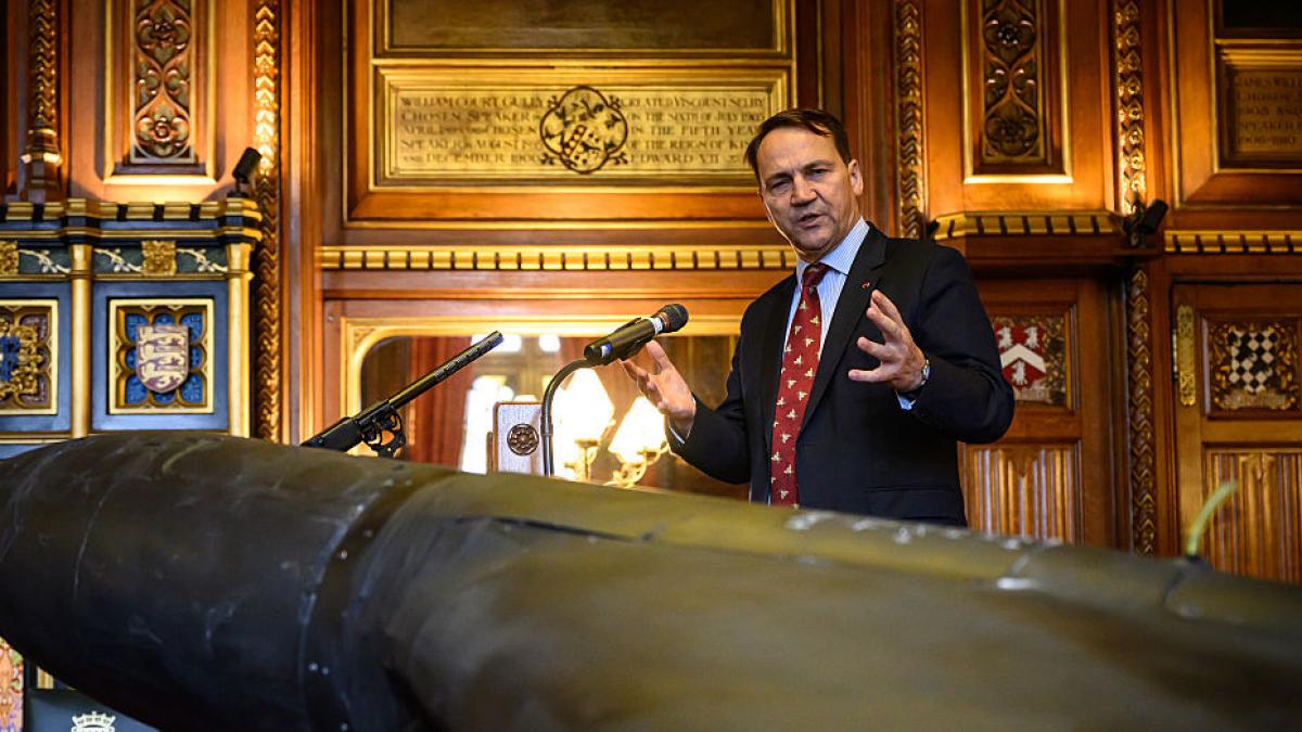 polonia califica drept ostil faptul ca ungaria ofera azil unui fost ministru acuzat de delapidare