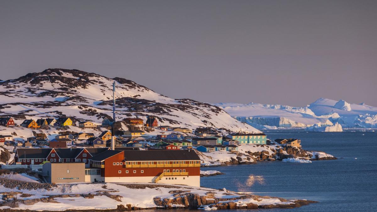 si marea britanie a trimis in groenlanda un ofiter in misiunea aliata de crestere a prezentei militare pe insula