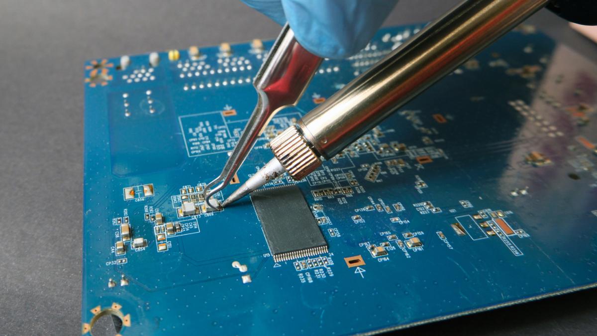 Acord Taipei-Washington de sute de miliarde de dolari: Taiwan va produce cipuri direct în SUA, în schimbul reducerii taxelor vamale