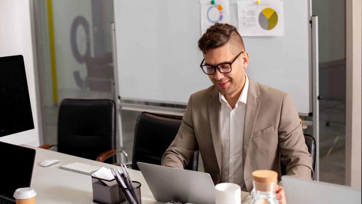 Planuri de viitor: Cum să faci trecerea de la angajat la propriul tău șef în 2026