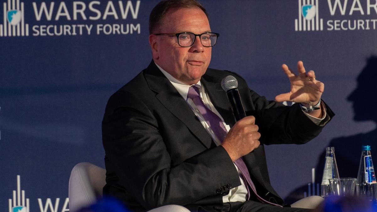 ben hodges explica de ce generalii sua nu trebuie sa execute ordinul pe care l ar da trump de interventie militara in groenlanda