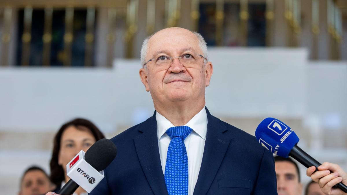 prim ministrul r moldova spune ca si el ar vota pentru reunificarea cu romania ca decizie personala as vota pentru