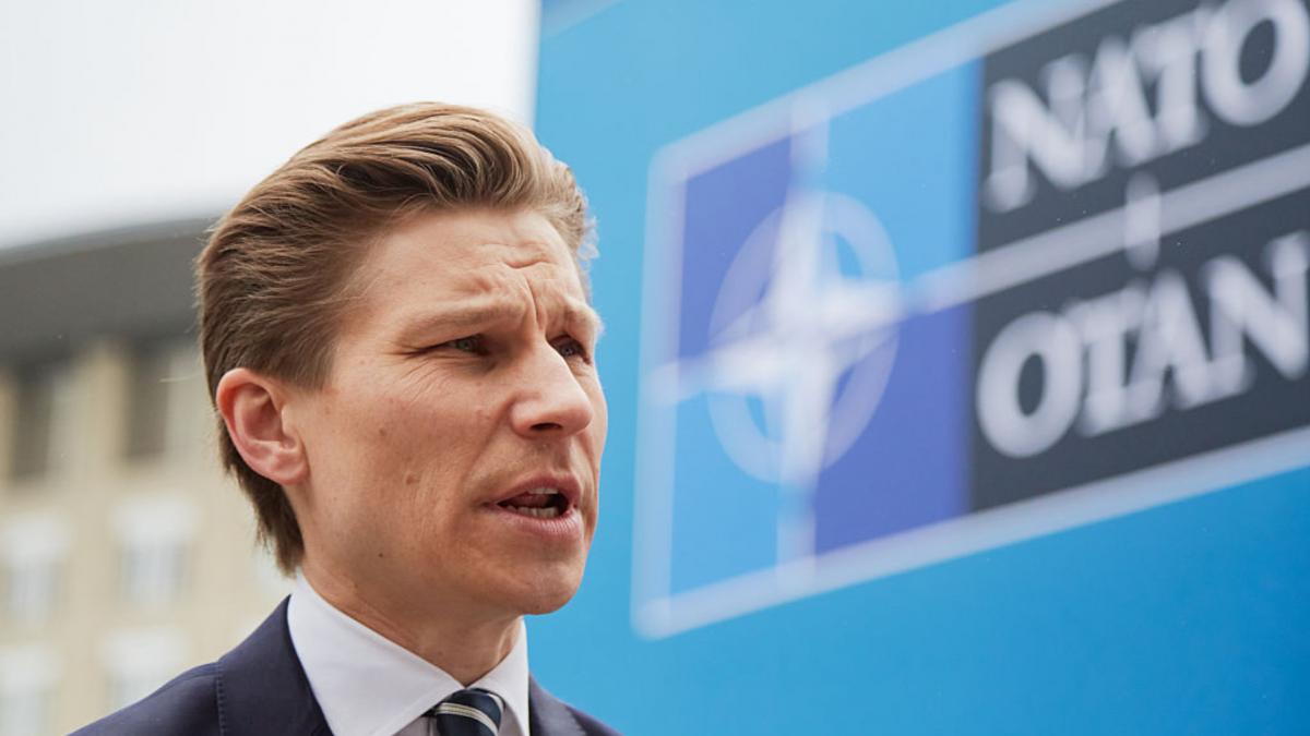 ministrul apararii finlanda antti hakkanen