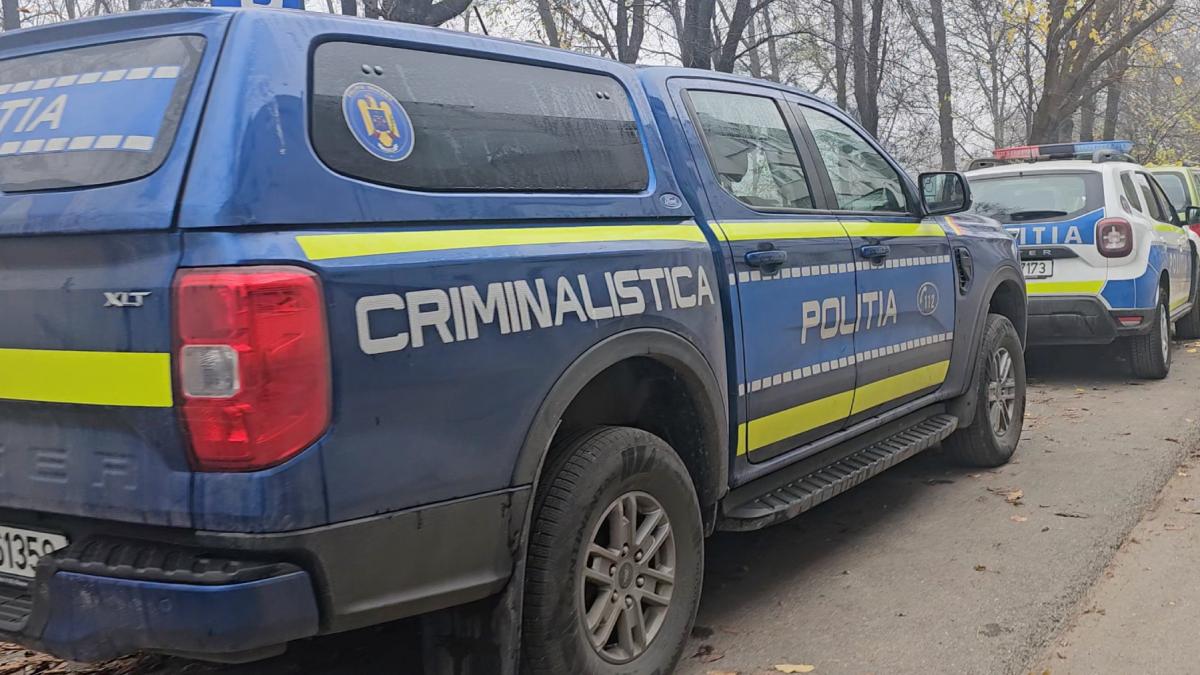 un barbat din deva tinea de 3 ani oasele tatalui mort in casa ascunse intr un pat