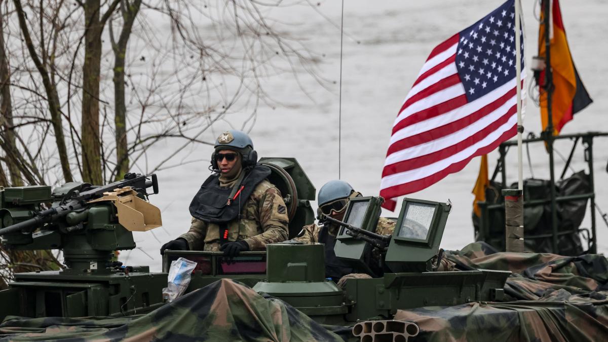 fortele americane trebuie expulzate din bazele britanice apel radical la londra in urma amenintarilor lui trump