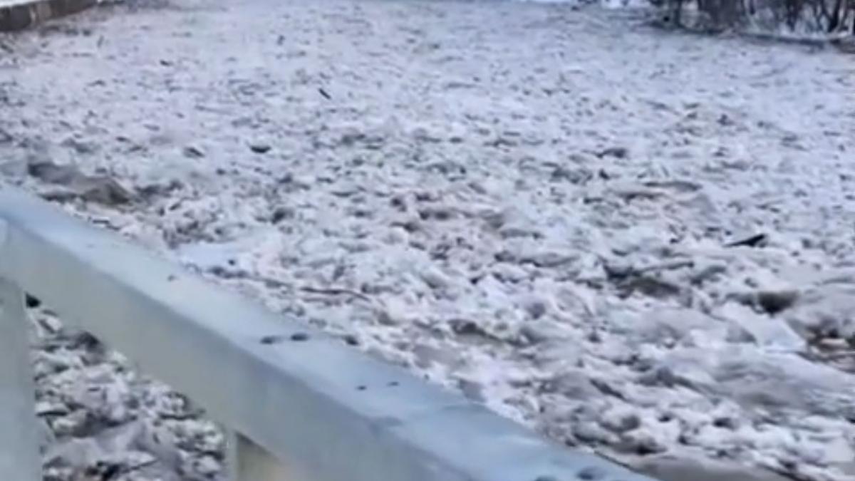 un pod de gheata s a rupt in maramures iar sloiurile au pornit la vale minime de 22 de grade in ultima noapte de ger