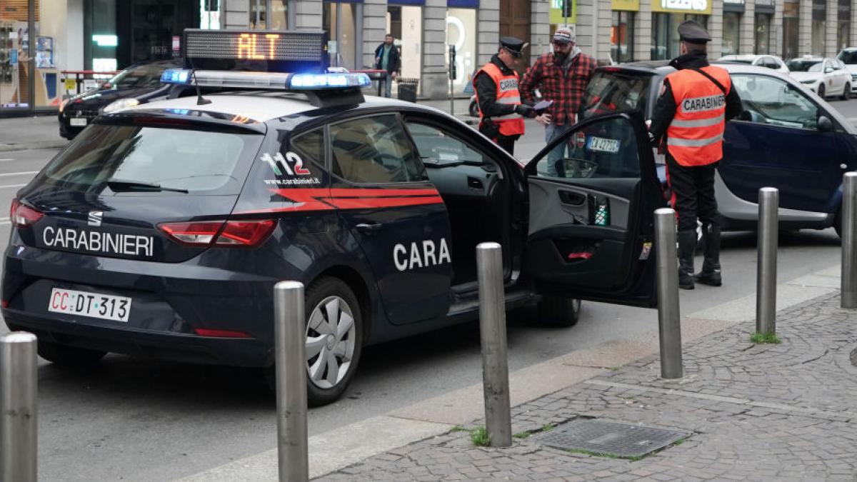 poza in care apar carabinieri