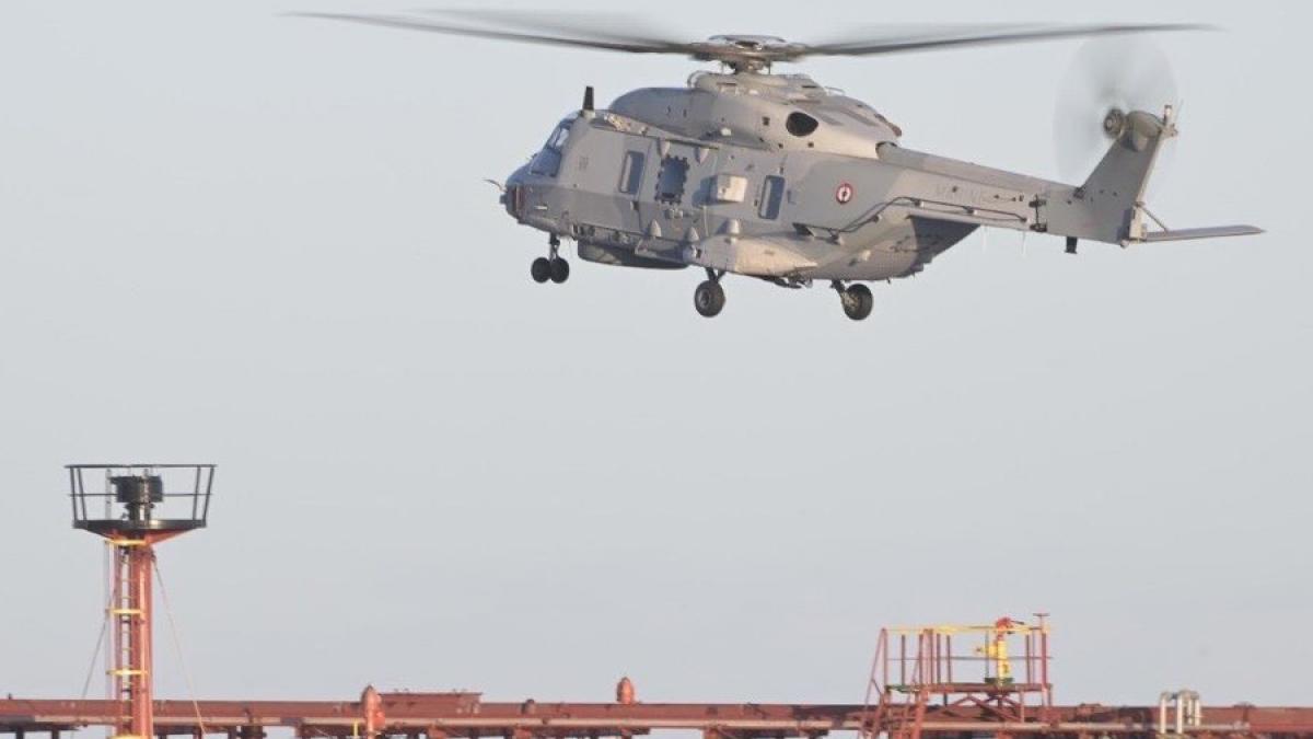 franta a retinut un petrolier din flota fantoma a lui putin emmanuel macron nu vom tolera nicio violare