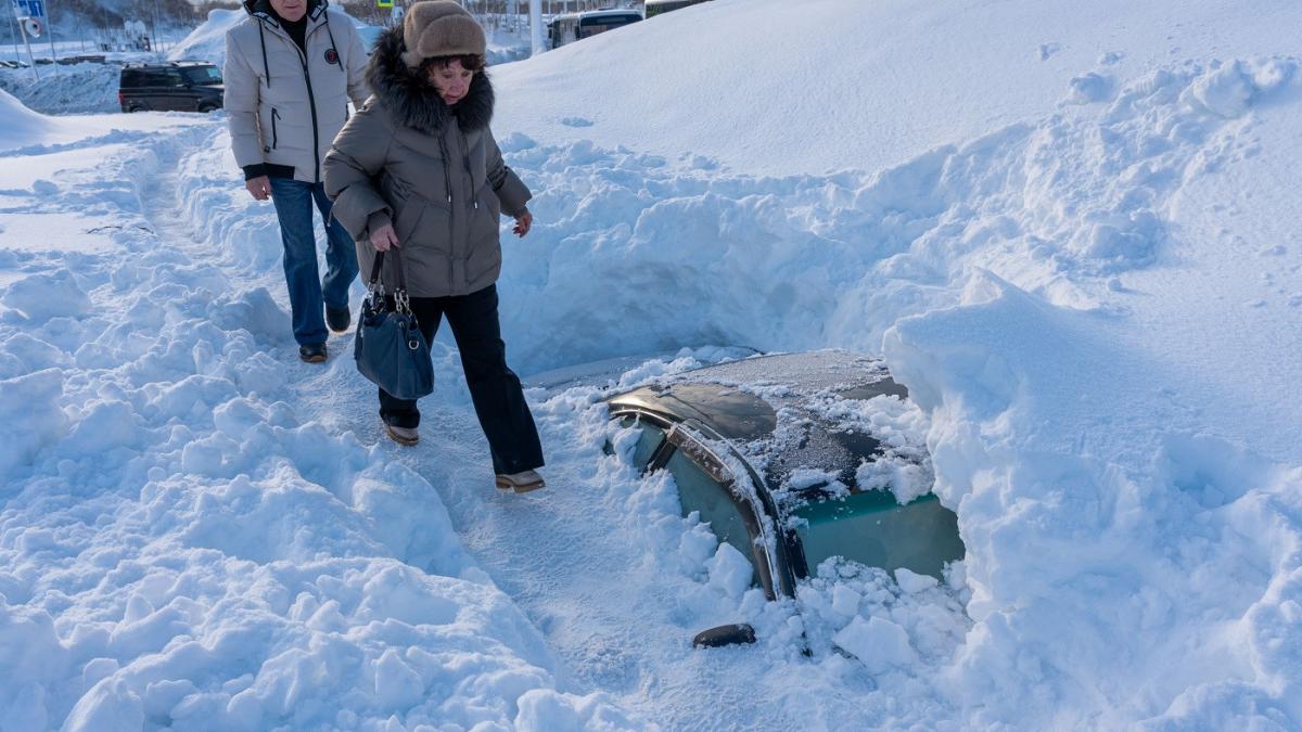 suntem complet izolati regiunea rusa kamchatka cere ajutorul moscovei dupa ninsori istorice care au paralizat viata a mii de oameni