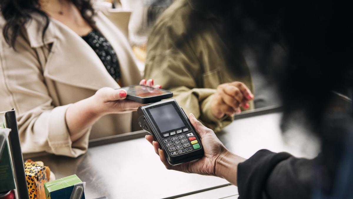 de ce este apple pay data in judecata in marea britanie reclamantii cer daune de 1 5 miliarde de lire sterline