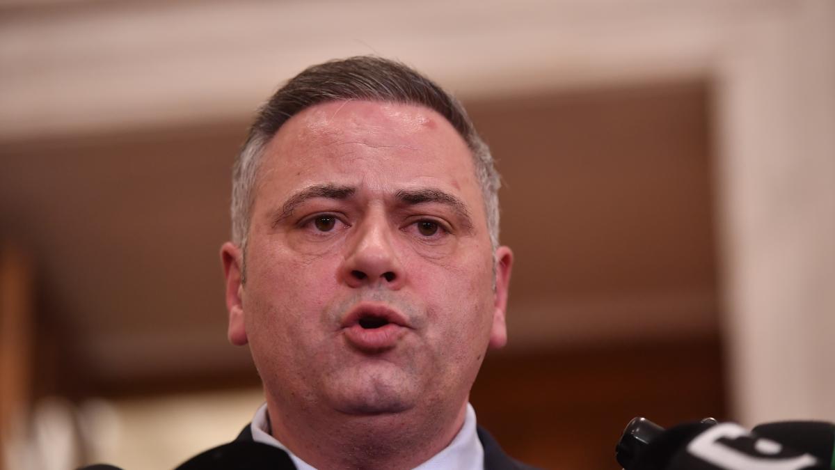 ministrul agriculturii anunta ca 28 din terenul arabil al tarii e detinut in arenda de straini vor plati impozite si taxe