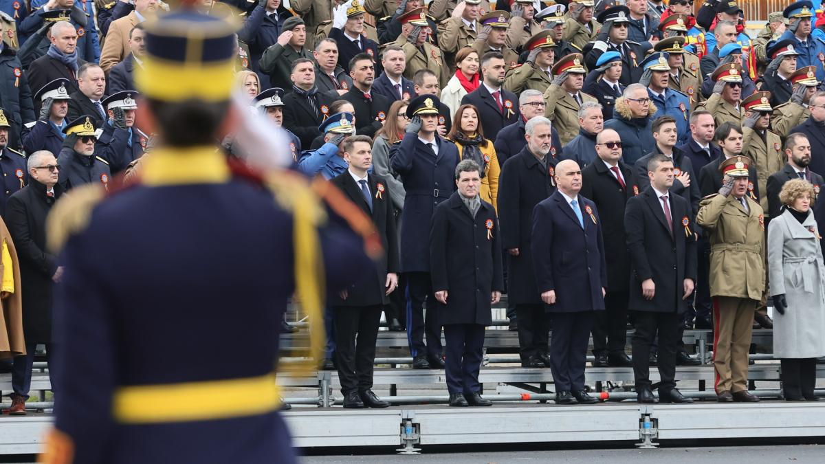 nicusor dan si ilie bolojan despartiti de ziua unirii principatelor presedintele merge la iasi si focsani premierul e la bucuresti