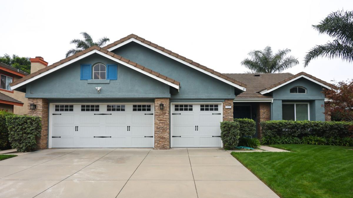 casa stil american cu alee