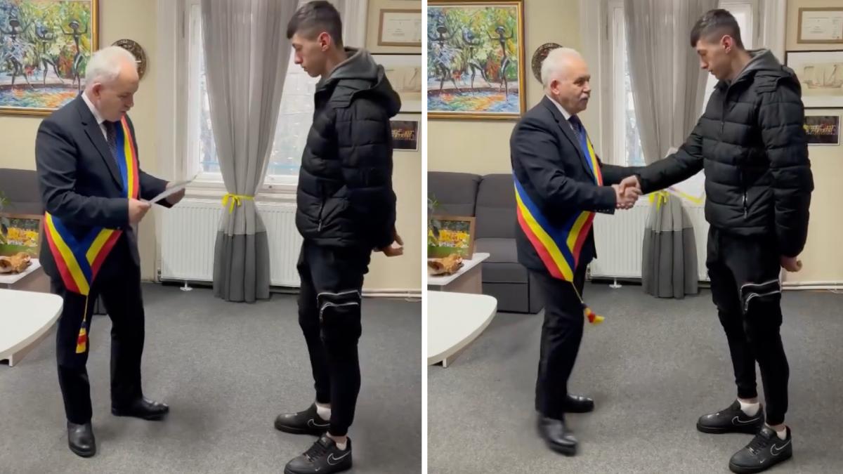 alejandro baiatul de 17 ani care a salvat un copil din raul somes a fost premiat de primarul orasului gherla