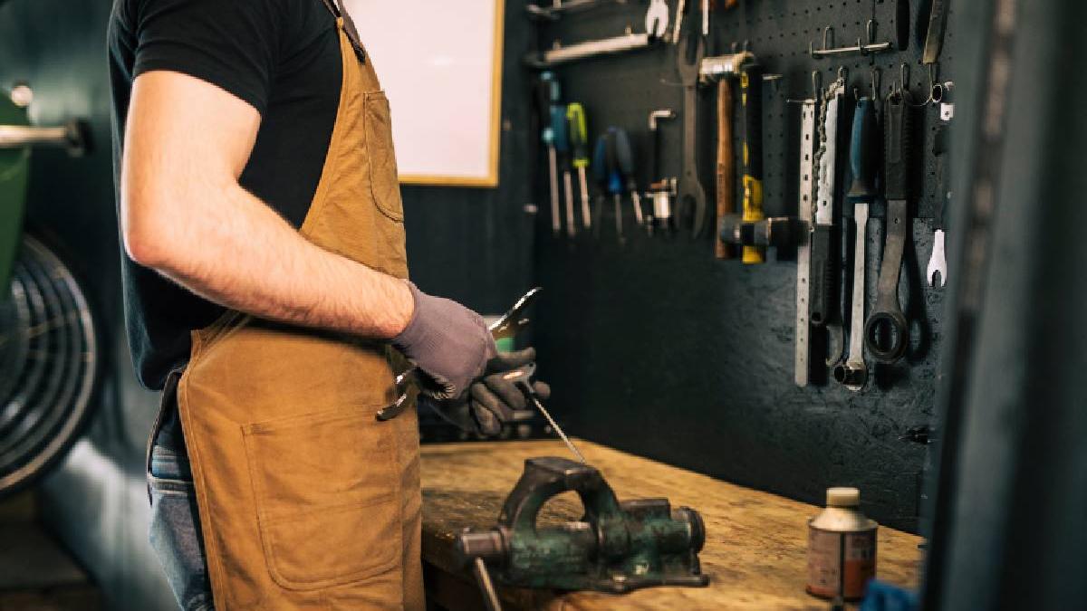 5 solutii practice pentru a ti transforma garajul intr un atelier profesional iarna aceasta