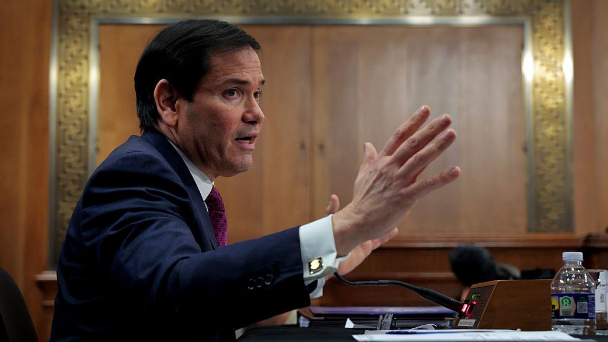 rubio spune ca sua ar putea ataca preventiv iranul dar au o problema nimeni nu stie ce se intampla daca regimul cade