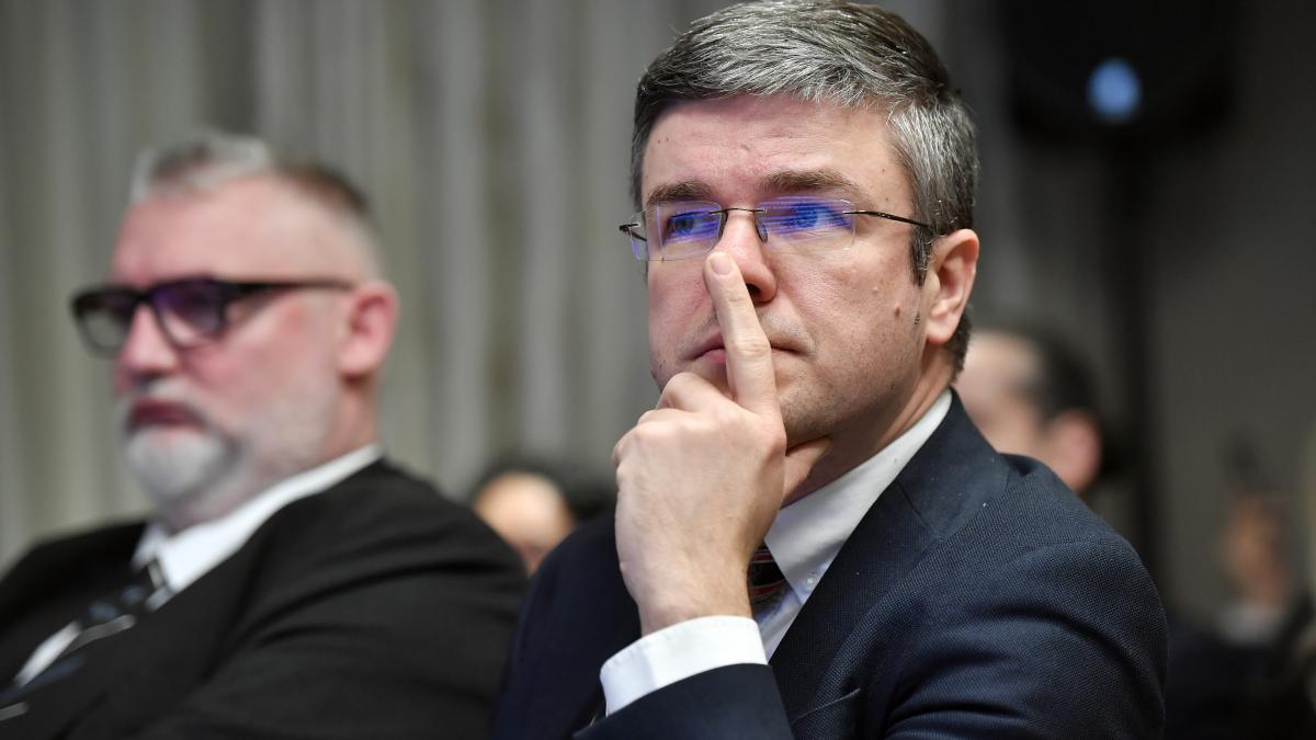 ministrul economiei ii avertizeaza pe cei care ar jubila la schimbarea lui bolojan din functie ar deraia trenul reformei