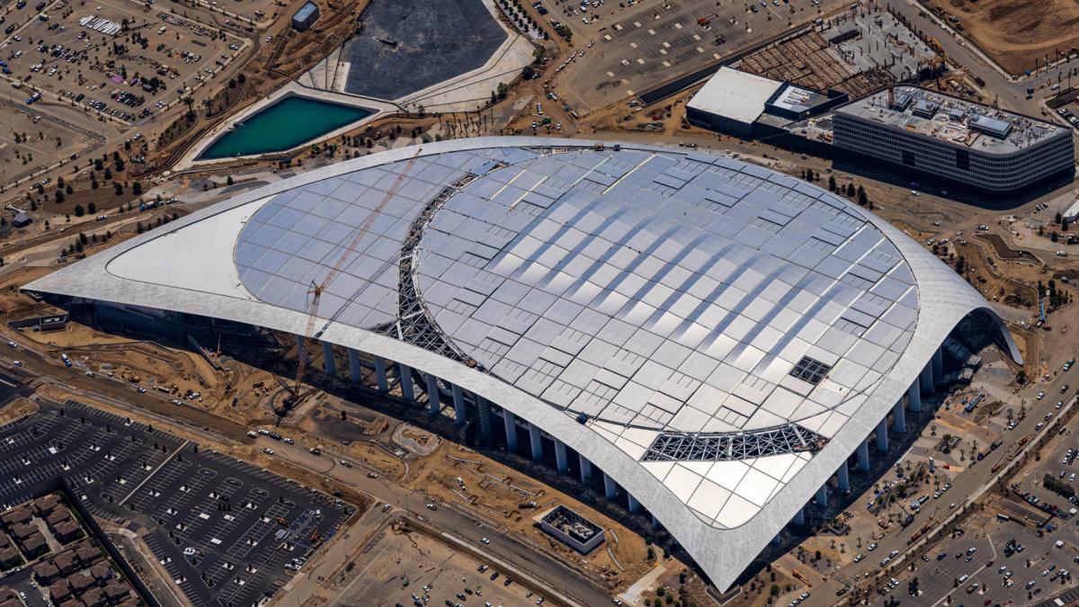 primarita din los angeles cere casei albe sa asigure fanii straini care vin in sua la cm 2026 ca nu vor fi deranjati de agentii ice