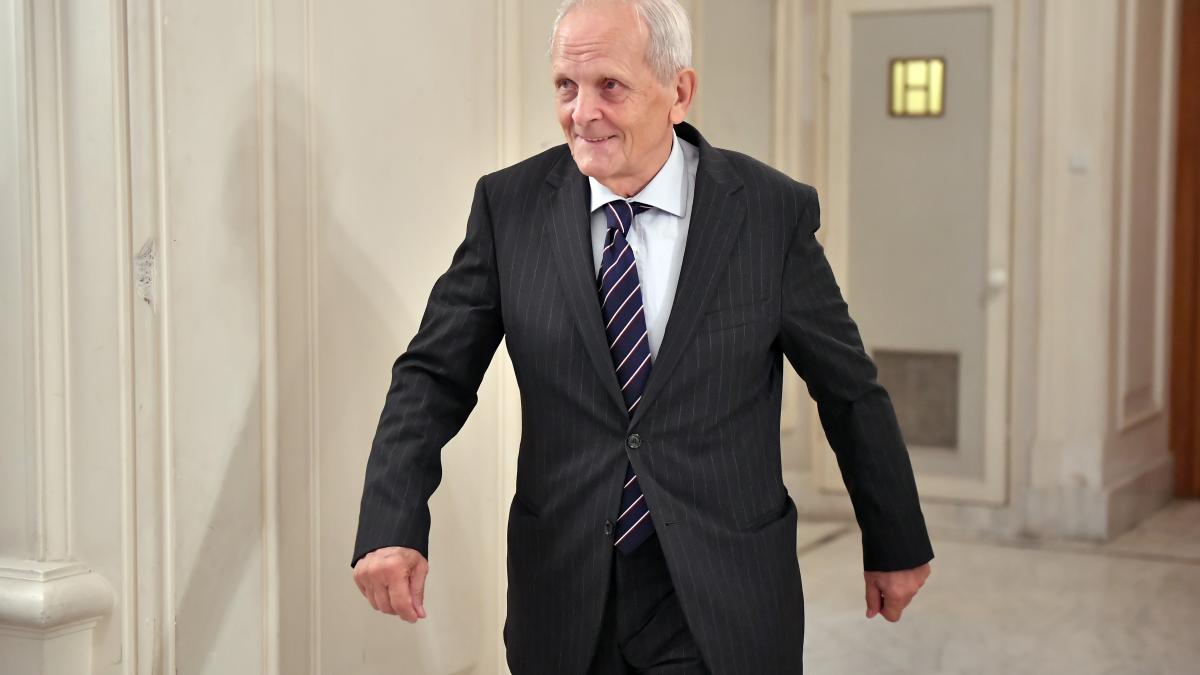 theodor stolojan nu ia in serios amenintarile psd interesul fundamental al psd e sa l sustina pe bolojan sa duca la capat reformele