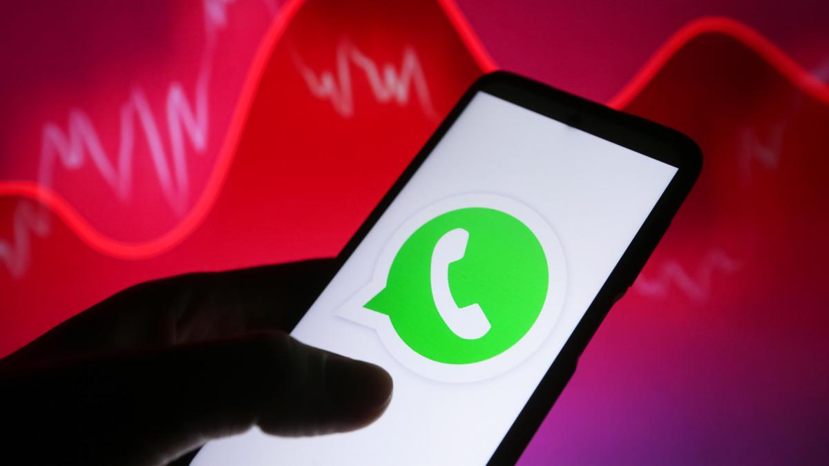 aplicatie whatsapp ecran telefon