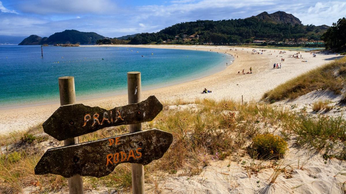 insulele mai putin cunoscute ale spaniei care ascund plaje spectaculoase un paradis neatins