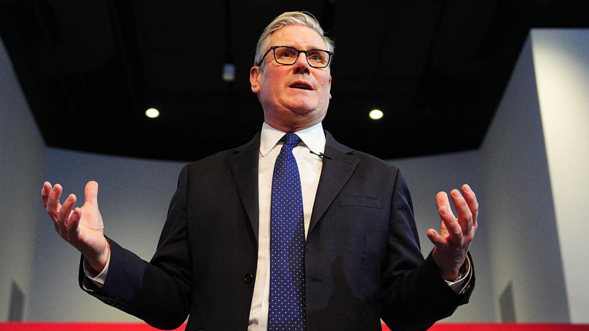 poza in care apare Keir Starmer, premierul Marii Britanii
