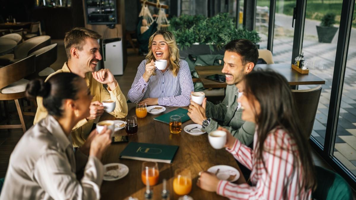 intr un bar din japonia persoanele care vor sa si dea demisia primesc bauturi gratis