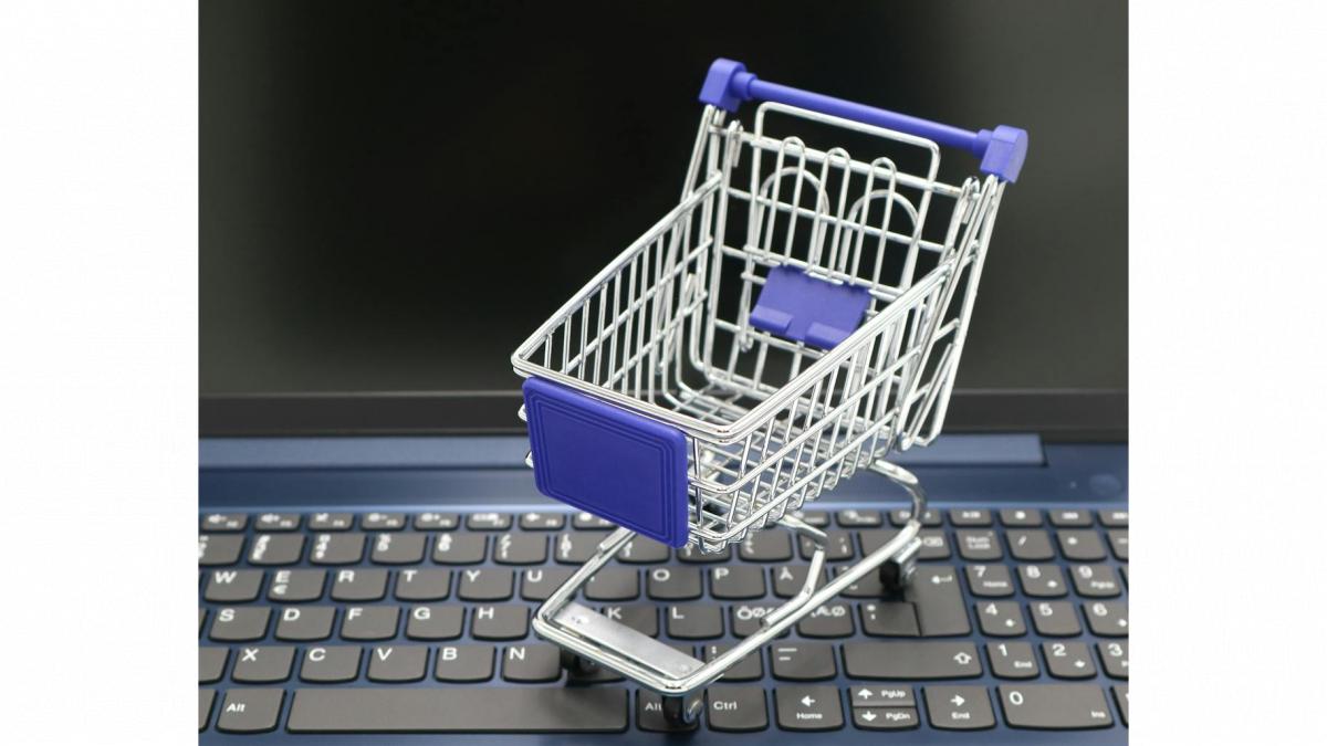 cos de cumparaturi ilustratie