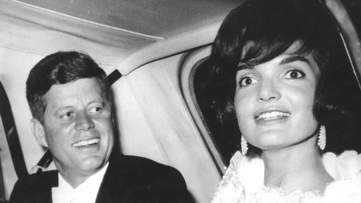 o inregistrare video uitata ar putea redeschide cazul asasinarii lui john f kennedy se va folosi inteligenta artificiala