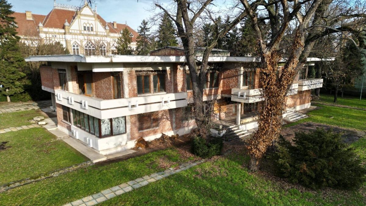 alfred simonis anunta ca vila de protocol a lui ceausescu va reintra in patrimoniul judetului va fi un hub cultural artistic
