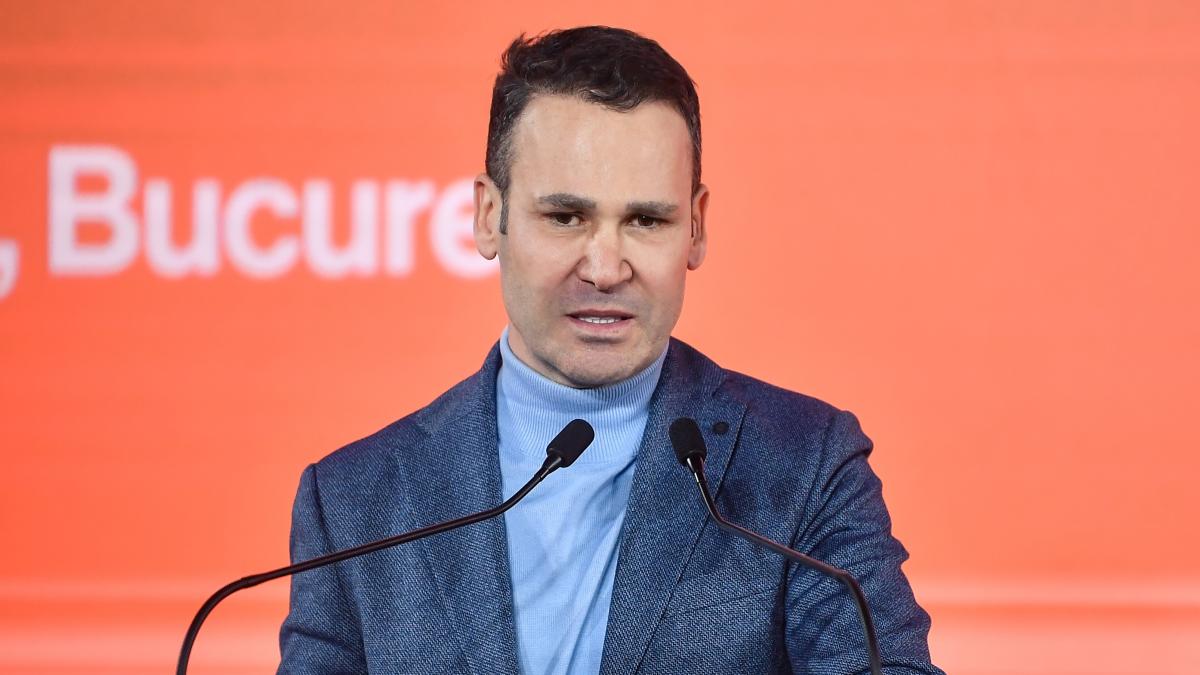 cine conduce primaria sectorului 3 cat timp robert negoita e sub control judiciar si nu si poate exercita mandatul