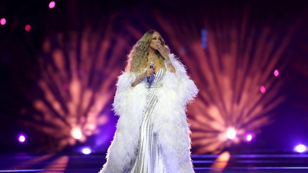 controversa dupa ceremonia de deschidere a jocurilor olimpice a cantat mariah carey live pe stadionul san siro