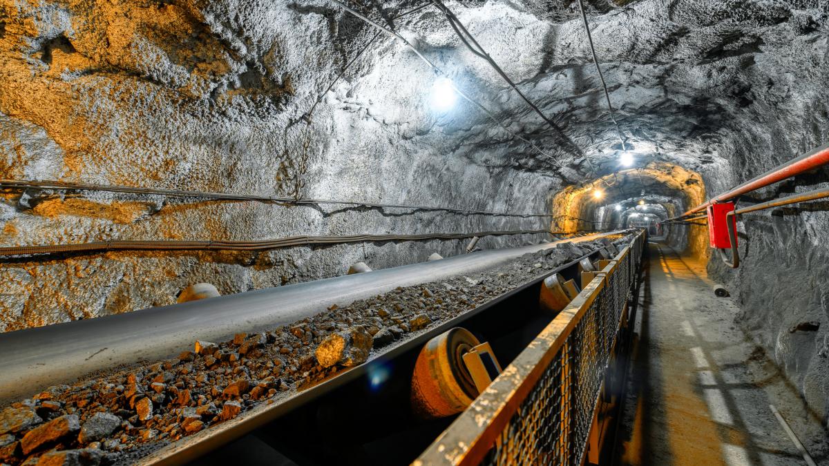 consilierul lui nicusor dan despre planul privind metalele rare companii americane si romane sa le extraga si sa le rafineze aici