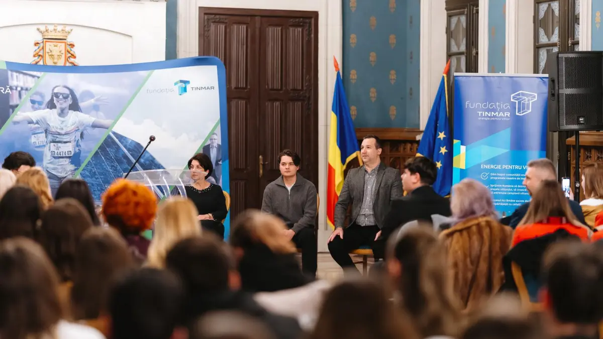 fundatia tinmar educatie pentru viitor 1 110 elevi din judetul iasi primesc burse de merit in valoare totala de 560 000 de euro